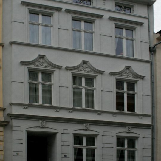 August-Pieper-Straße 5