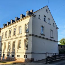 Wohnhaus in halboffener Bebauung Altenhainer Straße 67