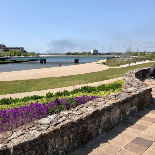 Aburagafuchi Waterside Park