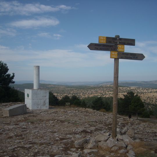 Cruz de Tres Reinos