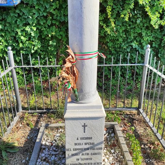 Cippo to the workers of the Italian Gommificio