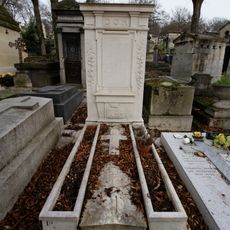 Grave of Germeau-Paroy de Lurcy