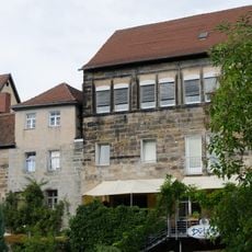 Wohn- und Geschäftshaus
