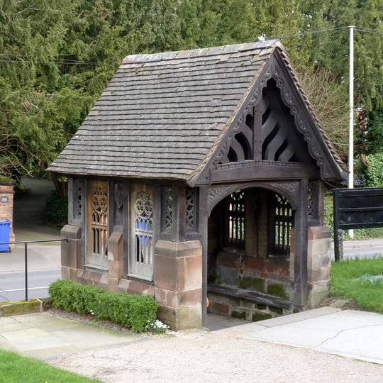 Lychgate And War Memorial To Church Of St Mary