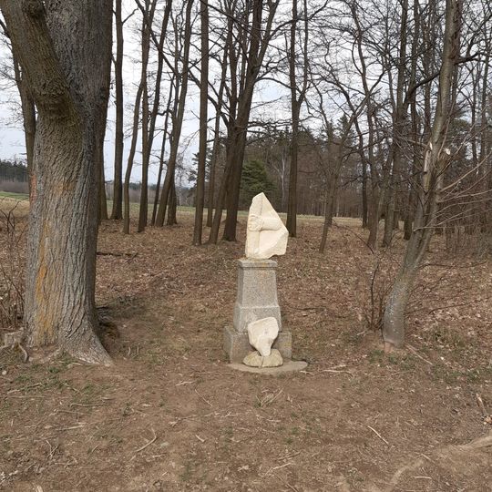 Kříž jižně od Vojny