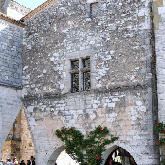 Maison d'angle à couvert, 34 rue Notre-Dame