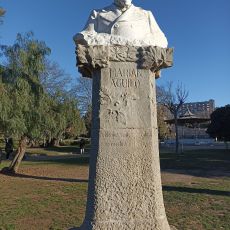 Escultura a Marià Aguiló i Fuster