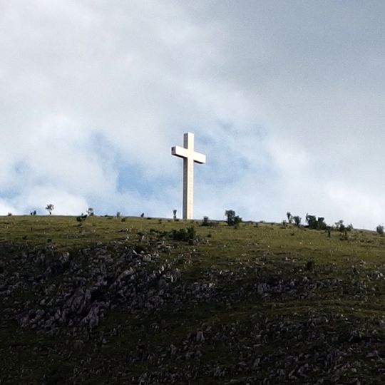 Kříž nad Mostarem