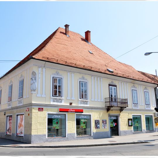 Hiša Trg svobode 13