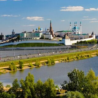Kremlin bridge over Kazanka