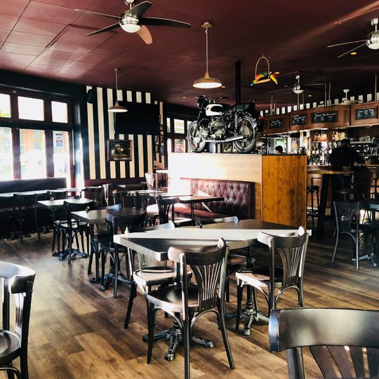 Toucan Pub