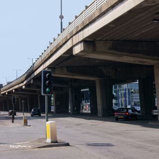 M4 elevated section