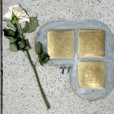 Stolperstein en memoria de Lea (Lilly) Wiesner