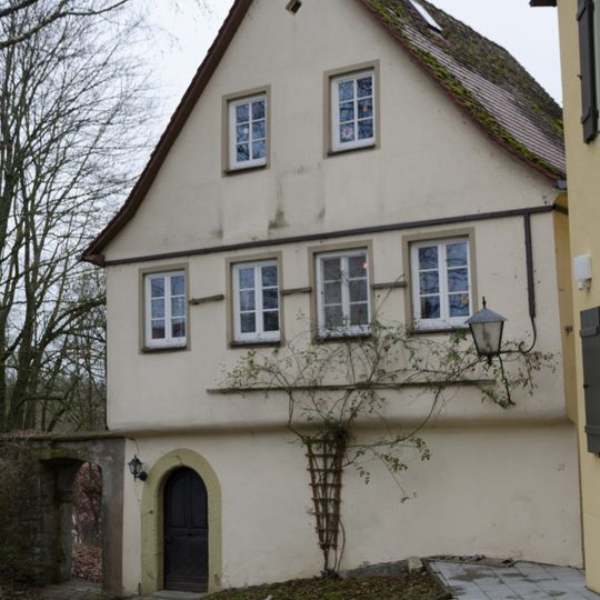 Sankt Leonharder Straße 32, Wohnhaus