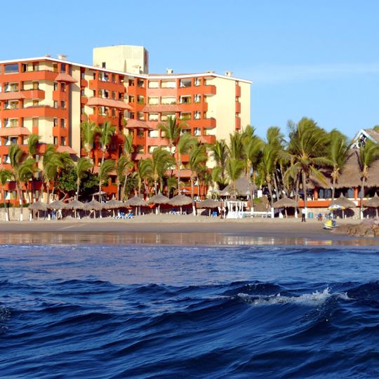 Luna Palace Hotel and Suites
