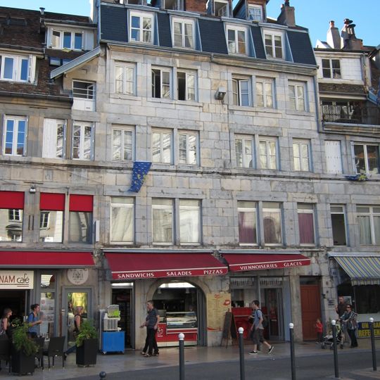 Maison, 11 place du Huit-Septembre