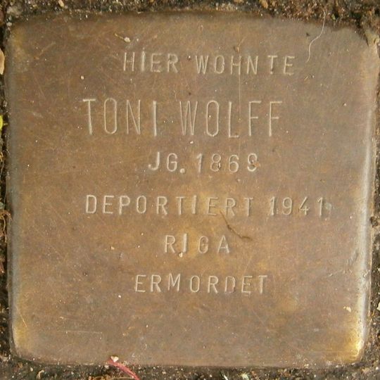 Stolperstein dedicated to Toni Wolff