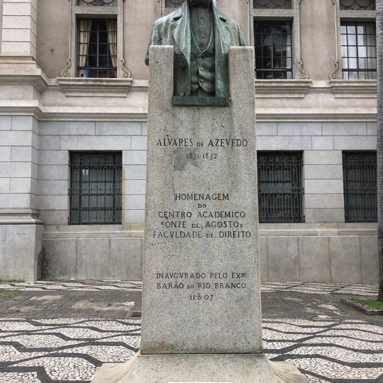 Monument to Álvares de Azevedo