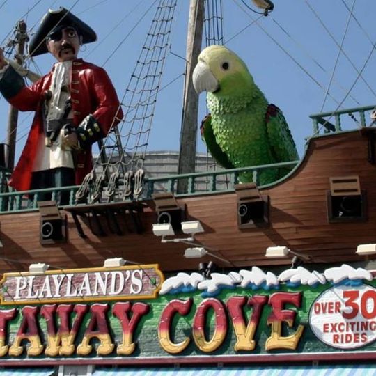 Playland's Castaway Cove