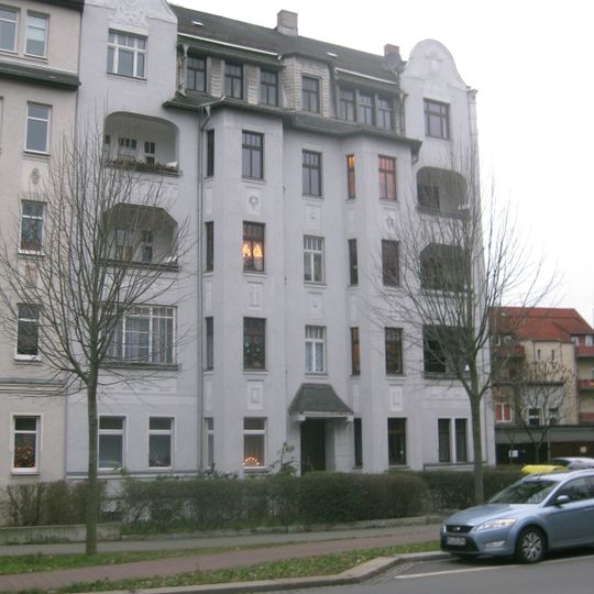 Mietshaus in geschlossener Bebauung konzipiert Altchemnitzer Straße 22