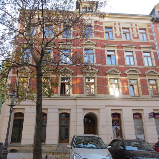 Mietshaus in halboffener Bebauung Elisenstraße 25