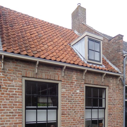 Kniphoek bij 14, Buren