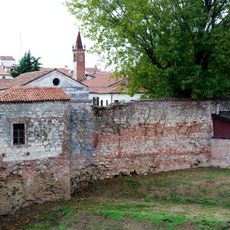 Venetian walls