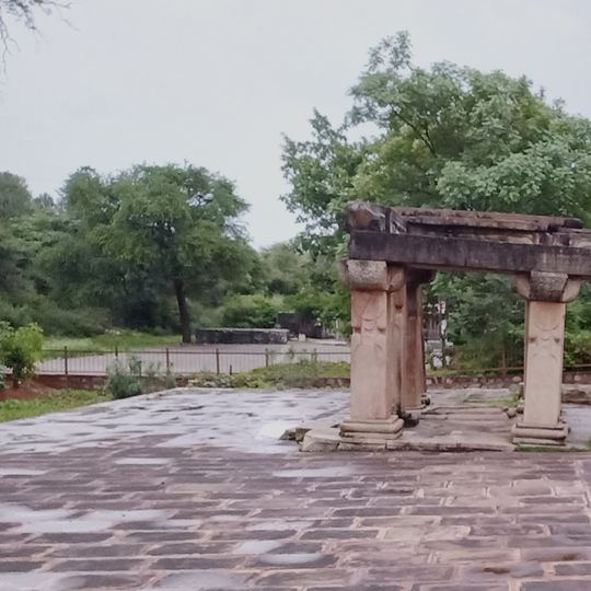 Temple, Fort wall and Statues