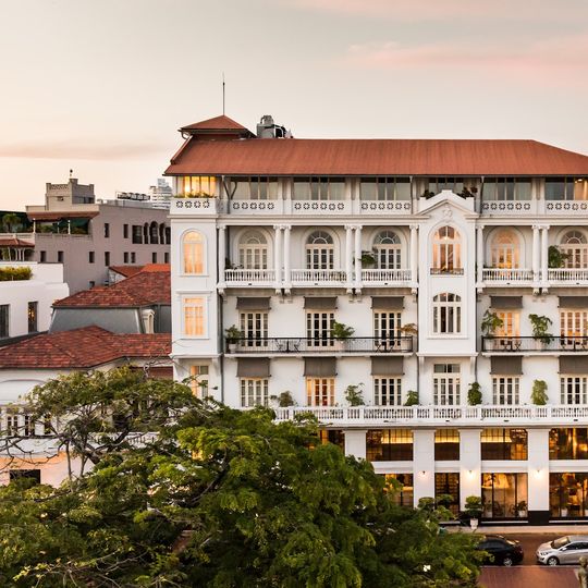 American Trade Hotel