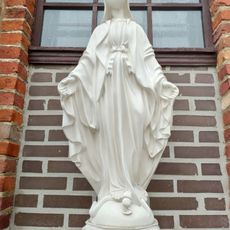 Statue