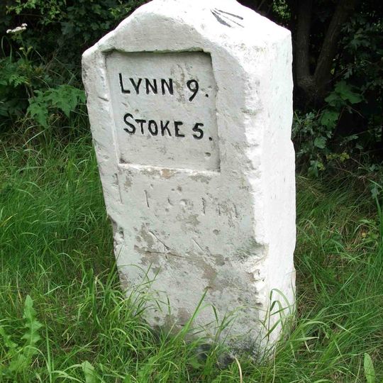 Milestone, roadside at TF6617805997