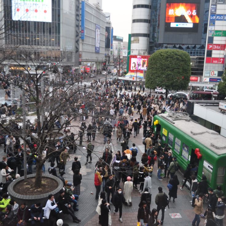 Estatuas de Hachiko y el perro Akita en Odate