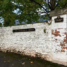 Garden Walls to White House Cottage