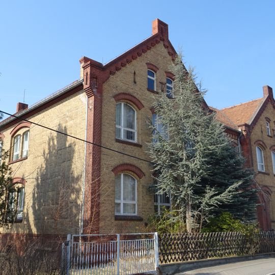 Senftenberger Straße 8