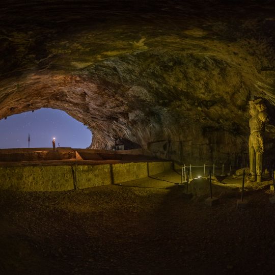 Shapur Cave