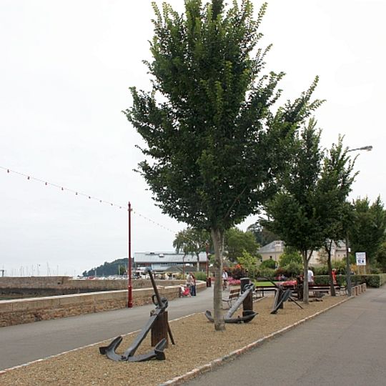 Saint Aubin's Bay Promenade