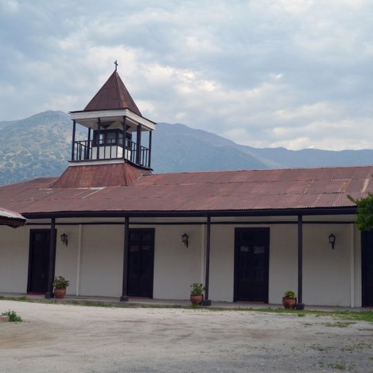 Capilla y casa del ex Fundo El Manzano
