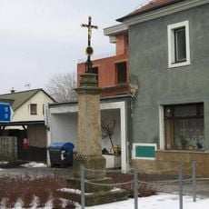 Boží muka u kruhového objezdu v Bělé pod Bezdězem