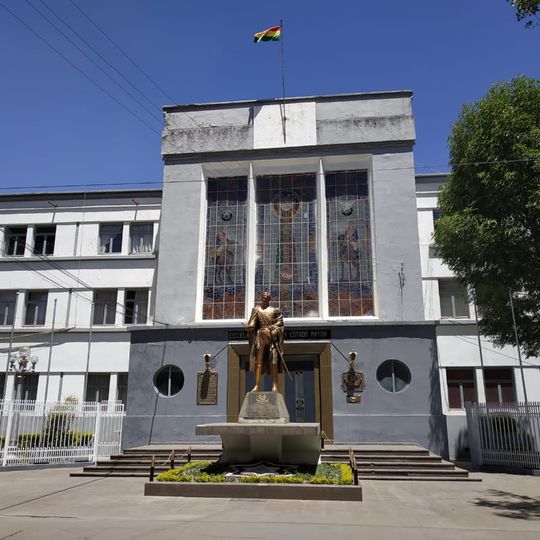 Escuela de comando y Estado Mayor