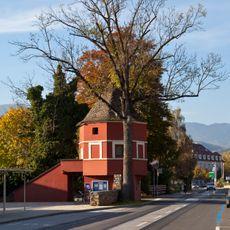 Sog. Schießstatt-Turm (oder Roter Turm) mit Mauer