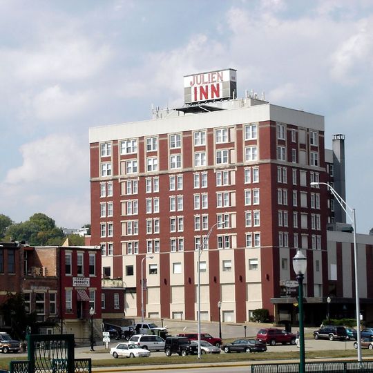 Hotel Julien Dubuque