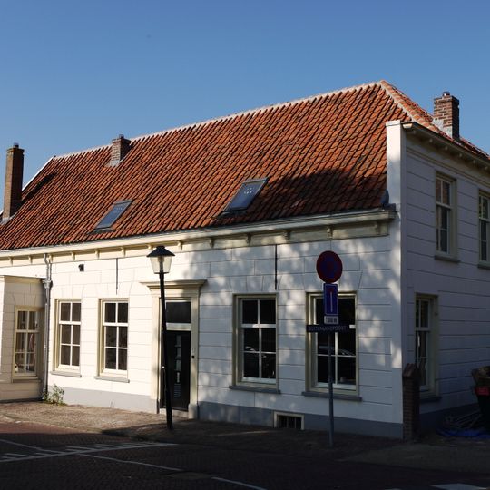 Buitenlandpoort 1, Vianen