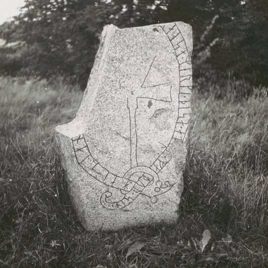 Uppland Runic Inscription 657