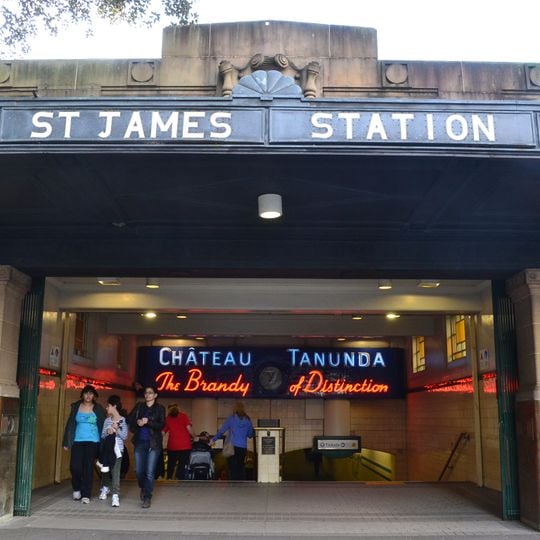 St James railway station