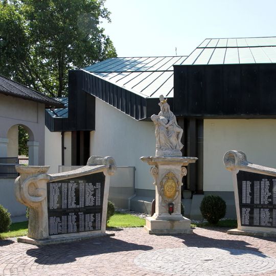 Kriegerdenkmal und Pietà Illmitz