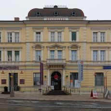 Bankgebäude, Sparkasse