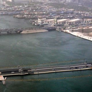 Puente Al Maktoum