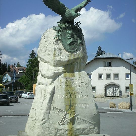 Persönlichkeitsdenkmal, Nittner-Denkmal