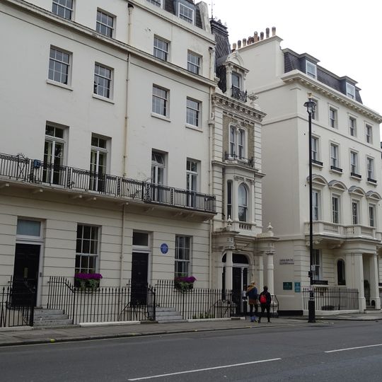 6, Hobart Place Sw1