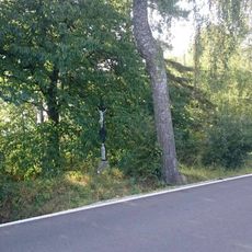 Kříž severně od Krtova u rozcestí